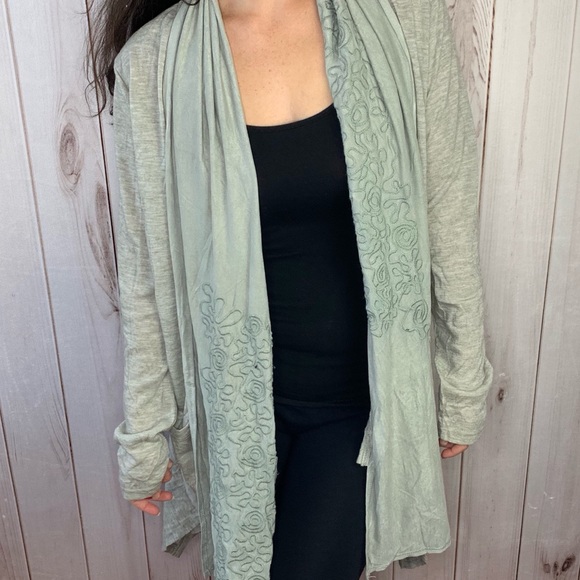 Grey handkerchief cardigan - Picture 7 of 8